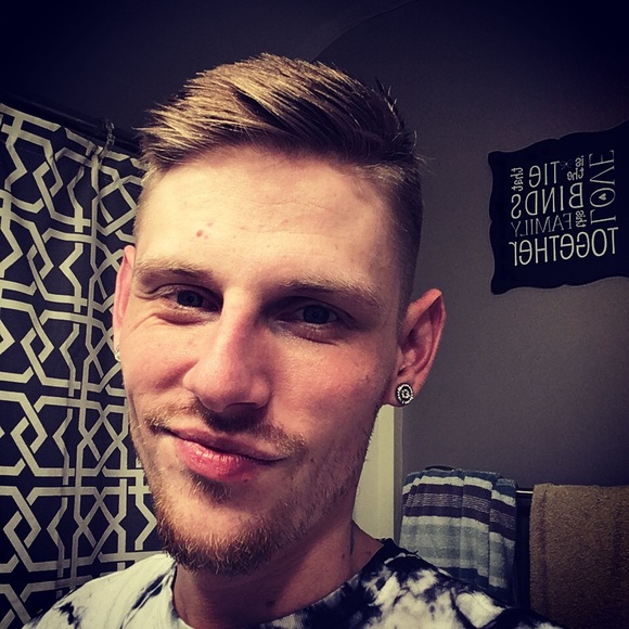 Meet your Posher, Ricky - Picture 1 of 1